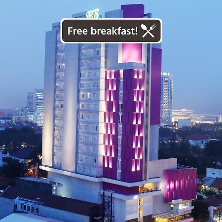 Hotel Santika Premiere Gubeng Surabaia Exterior foto