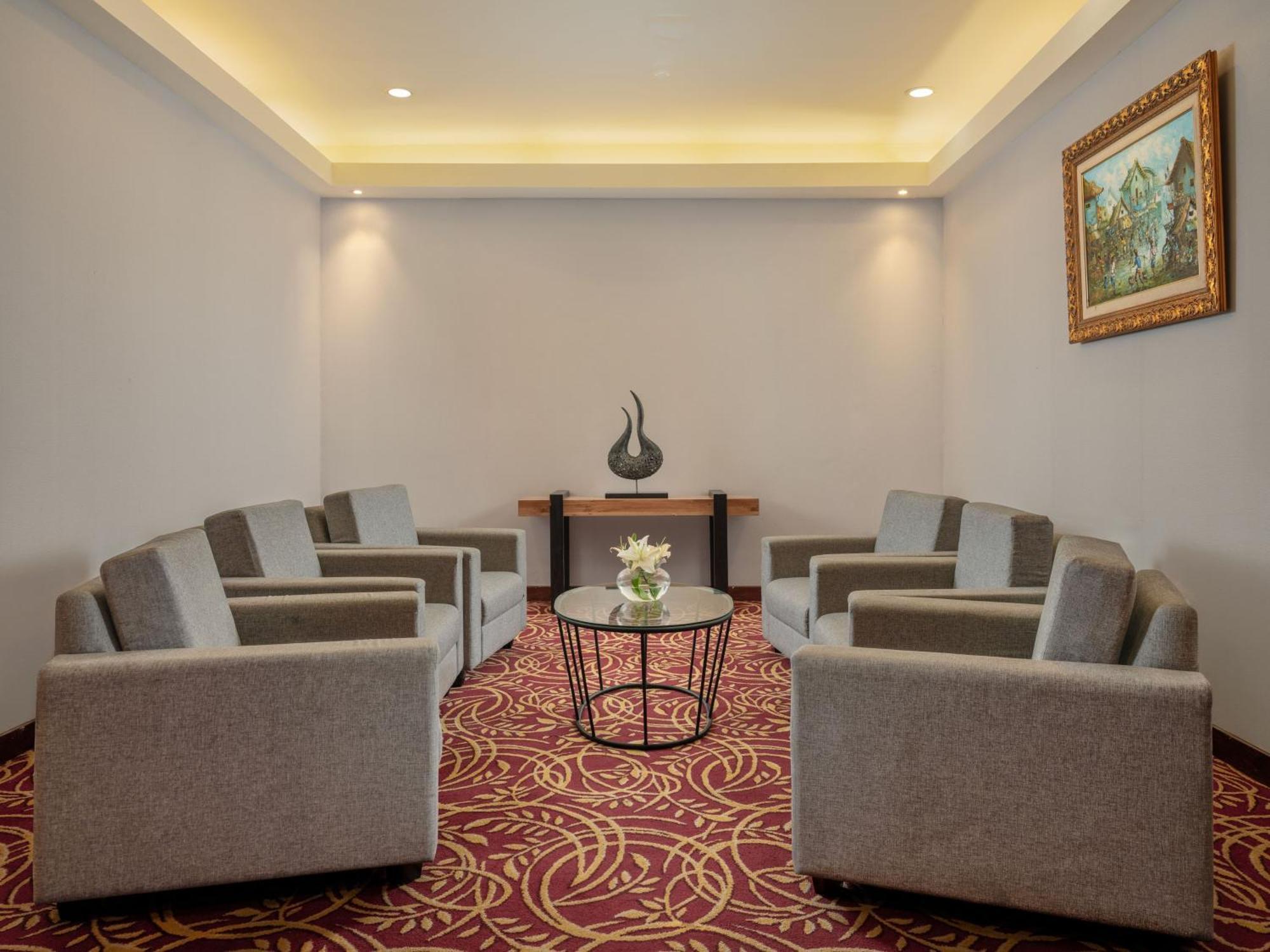 Hotel Santika Premiere Gubeng Surabaia Exterior foto