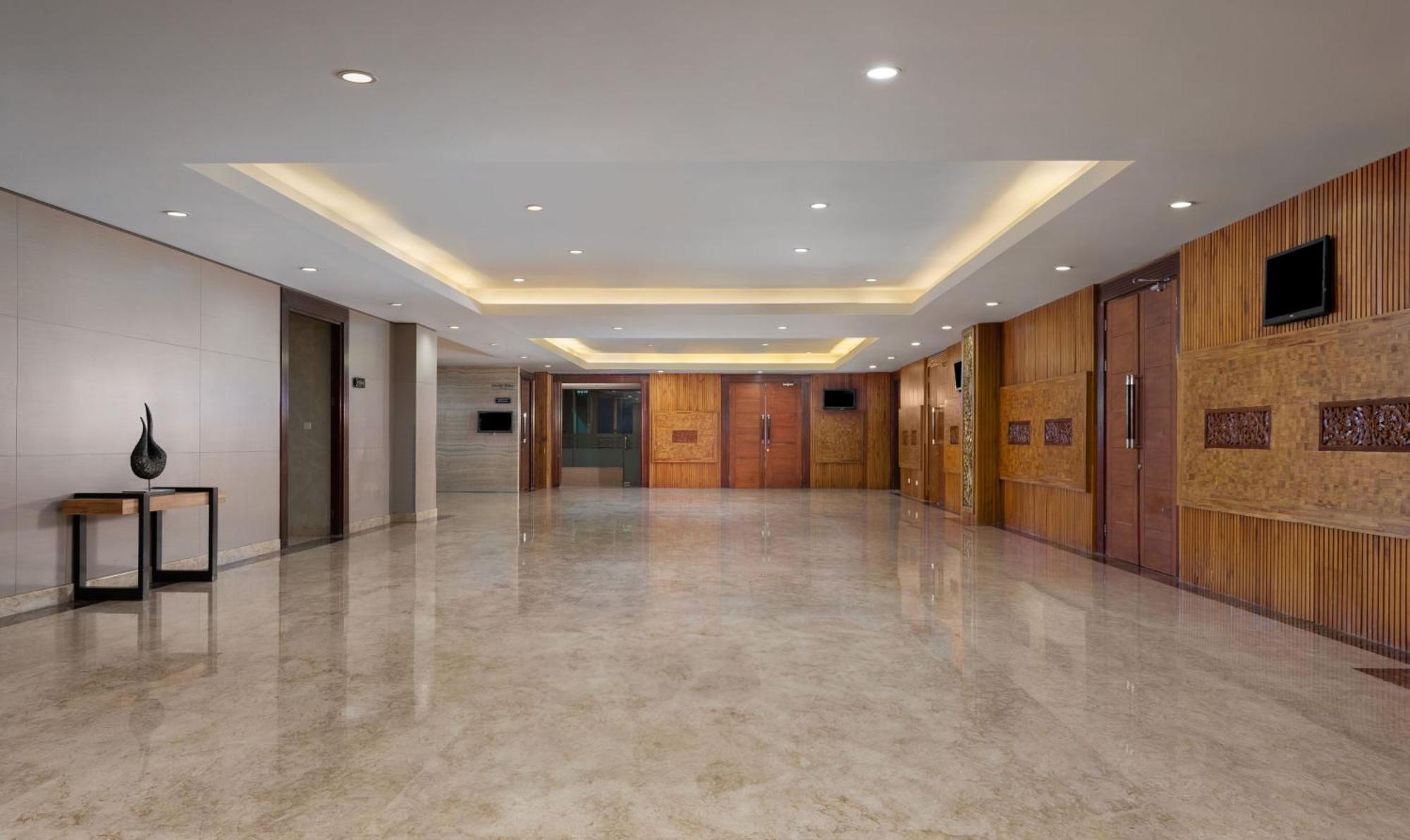 Hotel Santika Premiere Gubeng Surabaia Exterior foto
