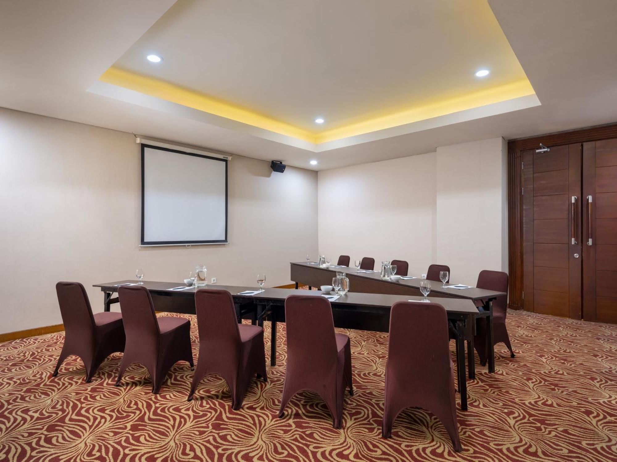 Hotel Santika Premiere Gubeng Surabaia Exterior foto