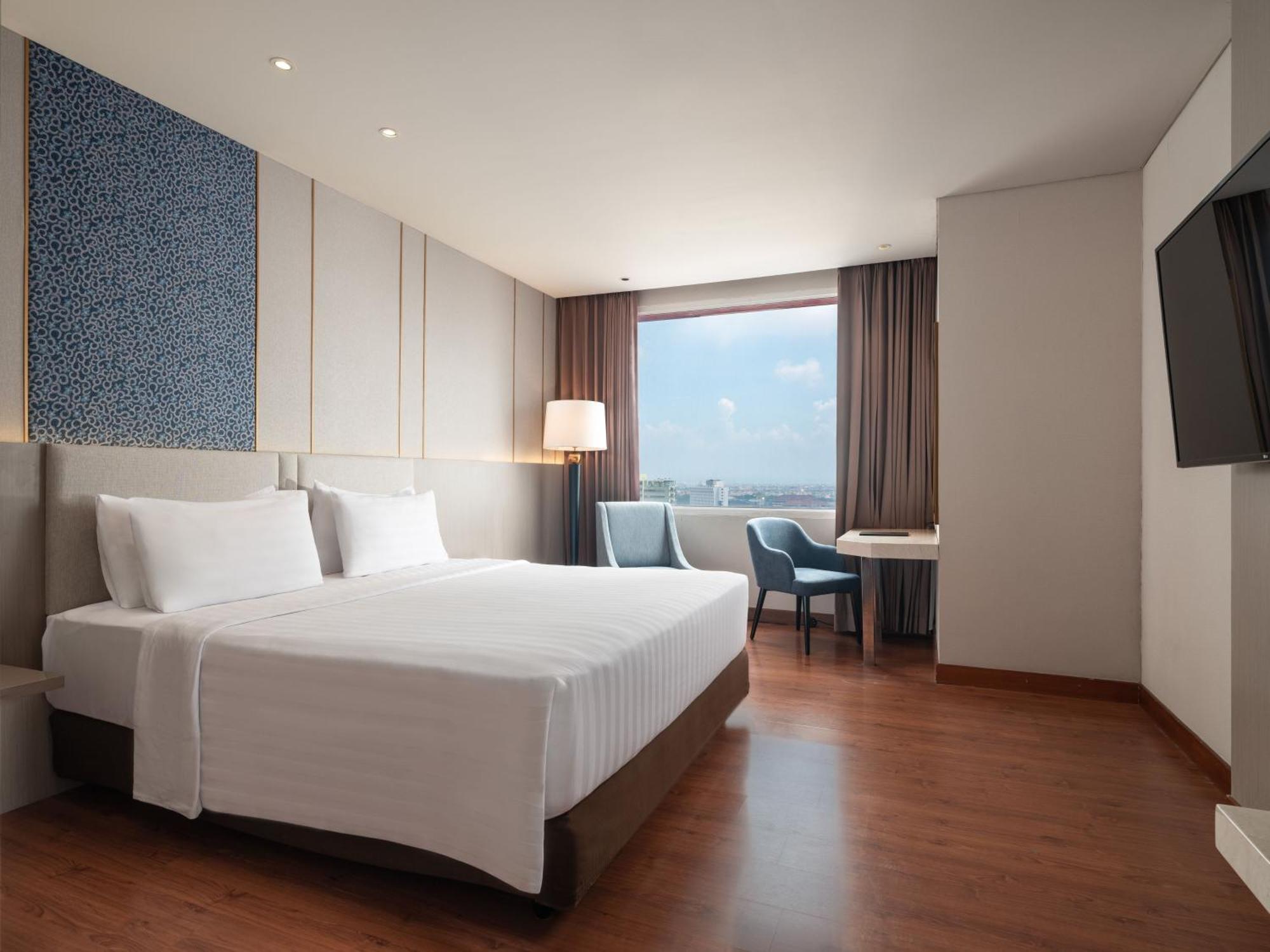 Hotel Santika Premiere Gubeng Surabaia Exterior foto