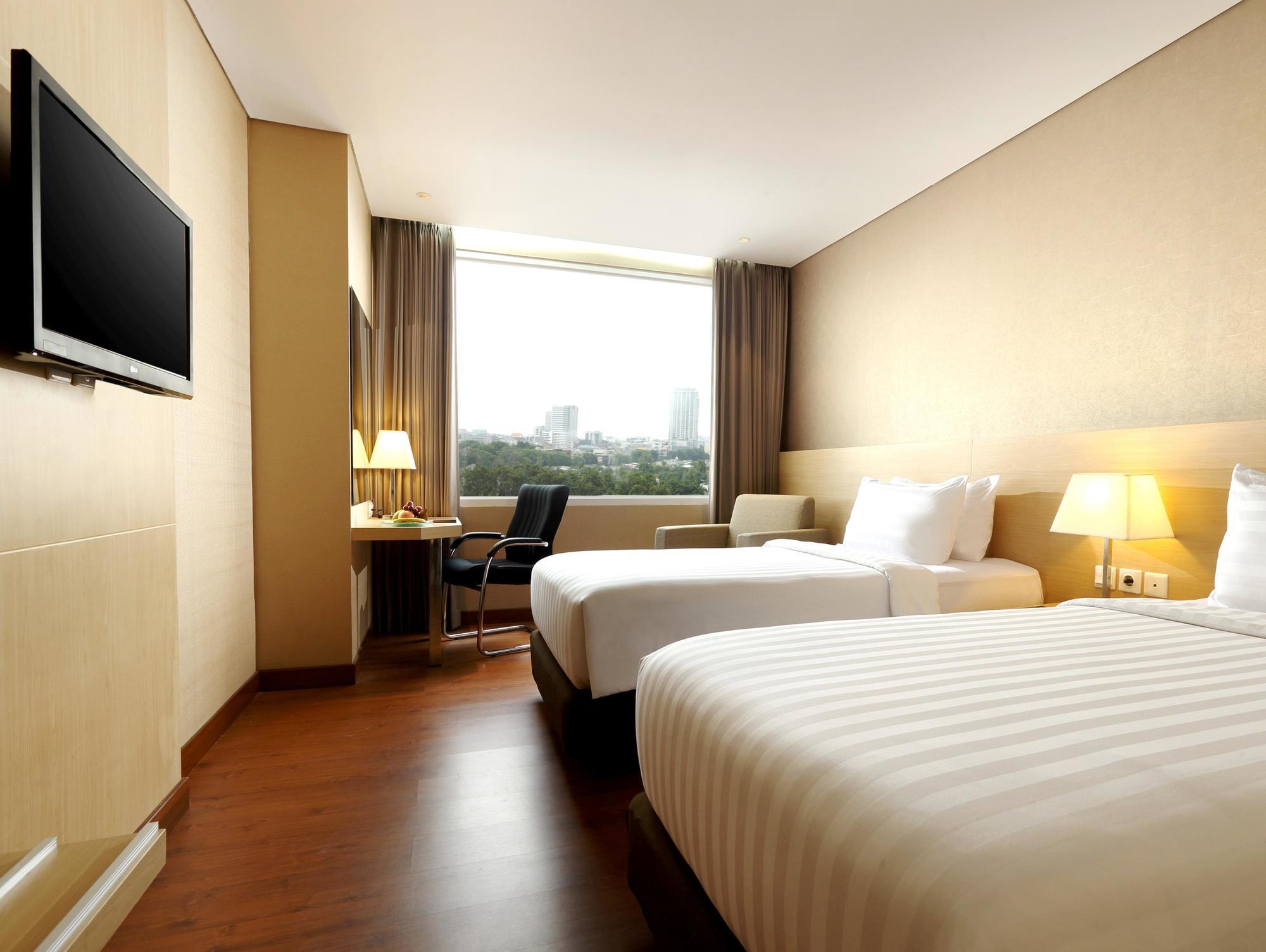 Hotel Santika Premiere Gubeng Surabaia Exterior foto
