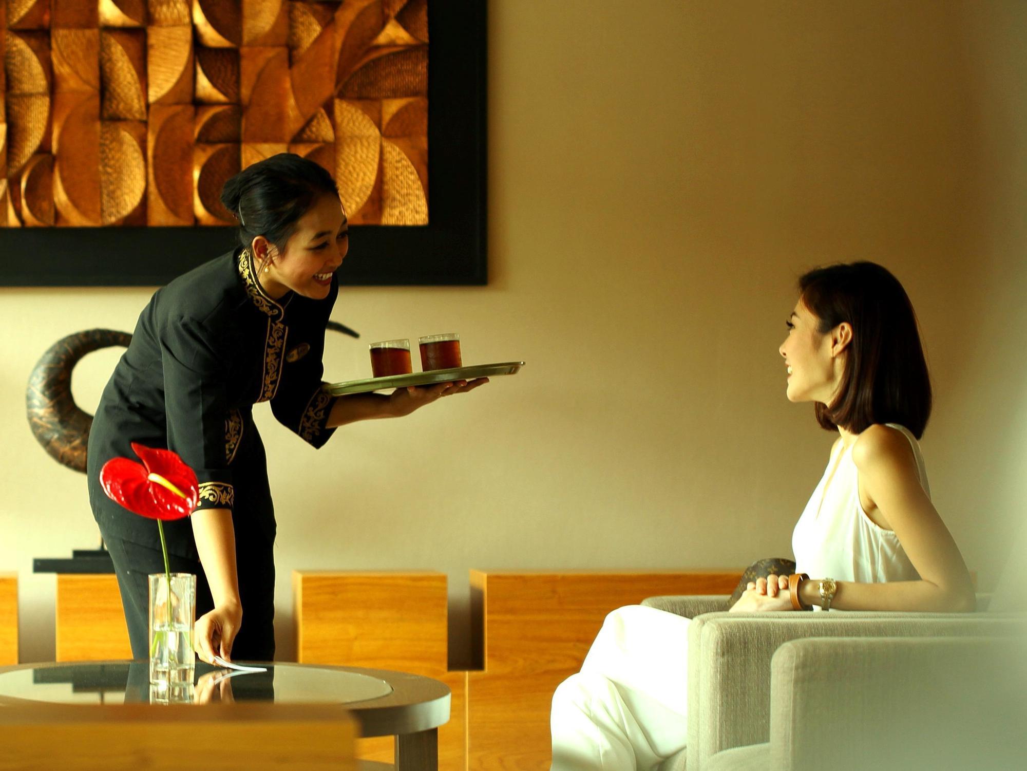 Hotel Santika Premiere Gubeng Surabaia Exterior foto